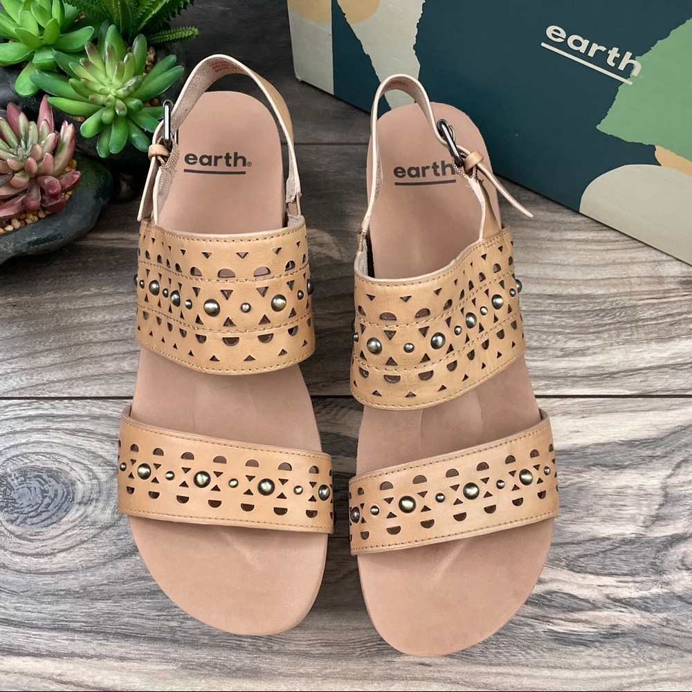 ❌SOLD OUT❌NIB Earth Pine Toba Slingback Studded Clog Sandal - Picture 2 of 11